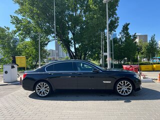 2014 BMW 7 серии Long 740Li xDrive V (F01/F02/F04) Рестайлинг, чёрный, 1800000 рублей, вид 4