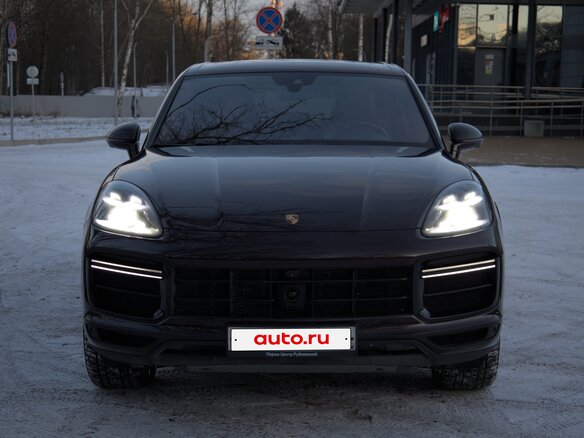 2018 Porsche Cayenne Turbo III, коричневый, 9000000 рублей - вид 1