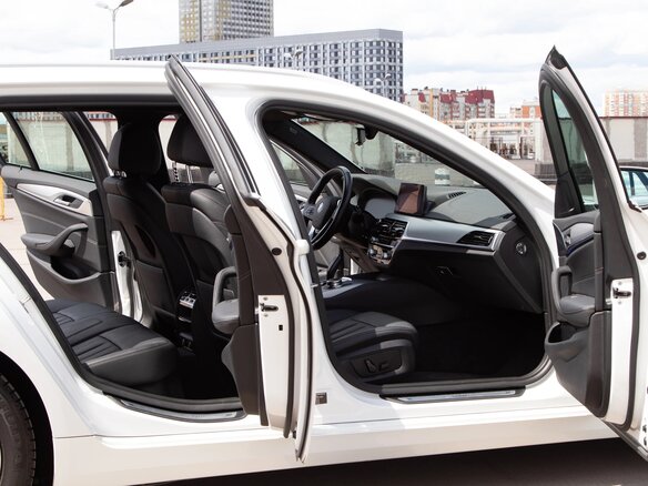 2019 BMW 5 серии 530i xDrive VII (G30/G31/G38), белый, 3750000 рублей - вид 14