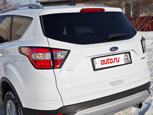 2016 Ford Kuga II Рестайлинг, белый, 2045000 рублей - вид 6