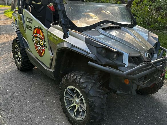 2012 BRP Can-Am Commander 1000, серебристый, 1320000 рублей - вид 1
