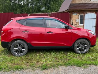 2014 Hyundai ix35 I Рестайлинг, красный, 1200000 рублей, вид 3
