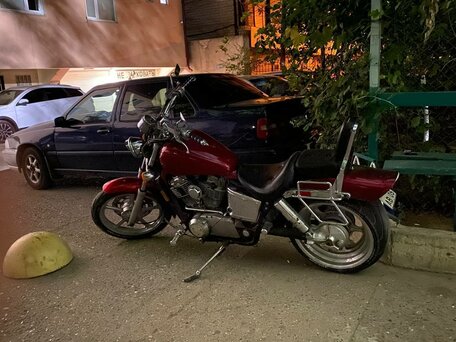 1990 Honda VT 1100, красный, 480000 рублей, вид 4