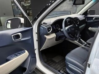 2022 Hyundai Venue I, белый, 1630000 рублей, вид 5