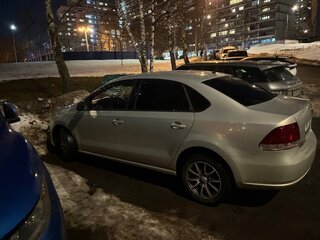 2011 Volkswagen Polo V, серебристый, 725000 рублей, вид 3