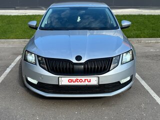 2018 Skoda Octavia III (A7) Рестайлинг, серебристый, 1450000 рублей, вид 4