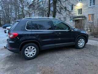 2010 Volkswagen Tiguan I, чёрный, 800000 рублей, вид 2