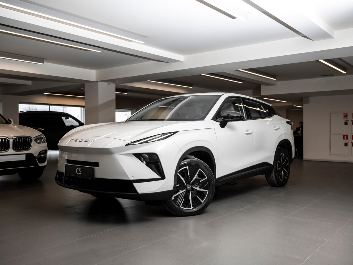 Открыть фотографии: Omoda C5 II