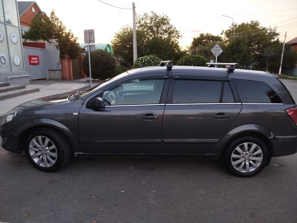 2008 Opel Astra H Рестайлинг, серый, 540000 рублей - вид 4