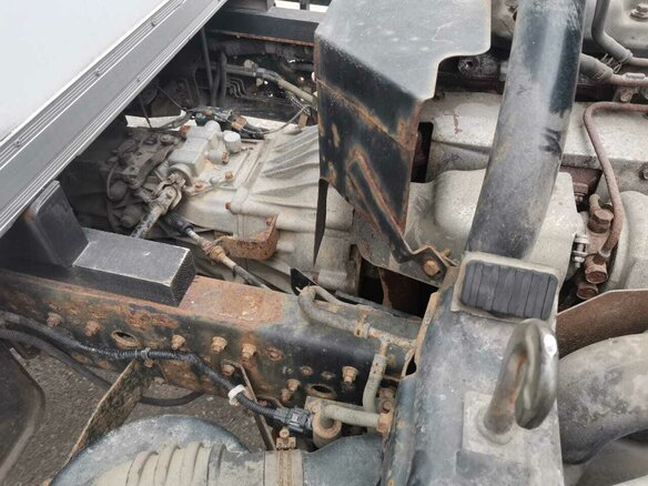 2010 Fuso (Mitsubishi) Canter, белый, 1300000 рублей - вид 10