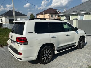 2019 Toyota Land Cruiser 200 Series Рестайлинг 2, белый, 8490000 рублей, вид 3