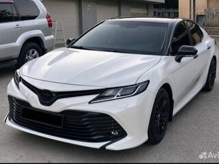 2019 Toyota Camry VIII (XV70), белый, 1699000 рублей, вид 2