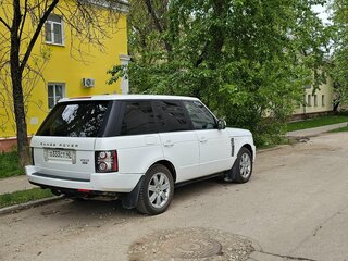 2011 Land Rover Range Rover III Рестайлинг 2, белый, 1900000 рублей, вид 2