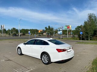 2018 Chevrolet Malibu IX, белый, 1449793 рублей, вид 4