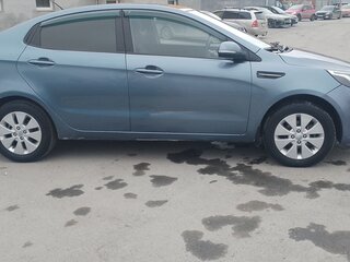 2013 Kia Rio 5-speed III, голубой, 650000 рублей, вид 3