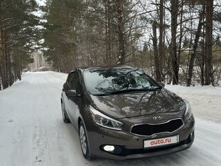 2014 Kia Ceed II, коричневый, 950000 рублей, вид 4