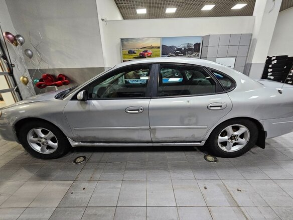 2001 Ford Taurus IV, серебристый, 550000 рублей - вид 4