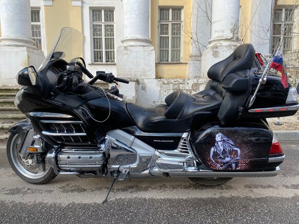 2005 Honda GL 1800 Gold Wing, чёрный, 900000 рублей - вид 5