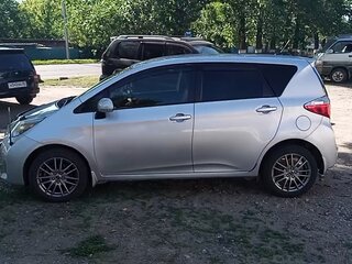 2012 Toyota Ractis II, серый, 650000 рублей, вид 4