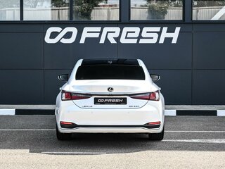 2020 Lexus ES 250 VII, белый, 4099000 рублей, вид 4