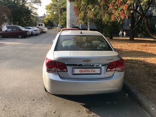 2010 Chevrolet Cruze I, серебристый, 820000 рублей, вид 3