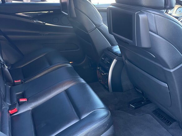 2011 BMW 5 серии Gran Turismo 550i xDrive VI (F10/F11/F07), чёрный, 1670000 рублей - вид 14