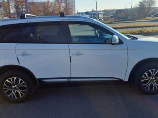 2015 Mitsubishi Outlander III Рестайлинг 2, белый, 1777777 рублей, вид 4