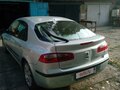 2001 Renault Laguna II, серебристый - вид 2