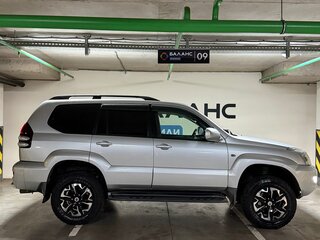 2008 Toyota Land Cruiser Prado 5-speed 120 Series Рестайлинг, серебристый, 2035000 рублей, вид 5