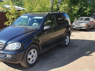 2002 Mercedes-Benz M-Класс 320 I (W163) Рестайлинг, чёрный, 500000 рублей, вид 1