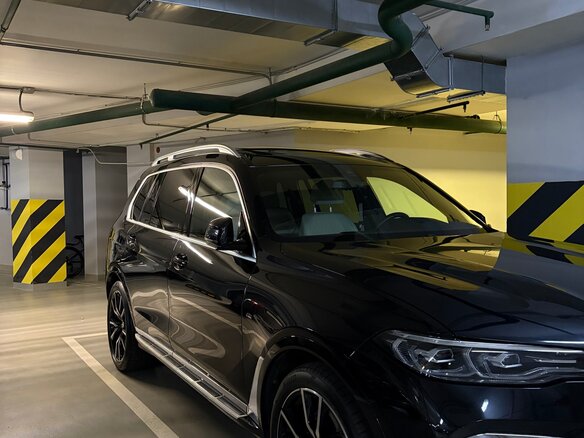 2020 BMW X7 30d I (G07), чёрный, 8700000 рублей - вид 11