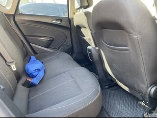 2011 Opel Astra J, белый, 650000 рублей, вид 5