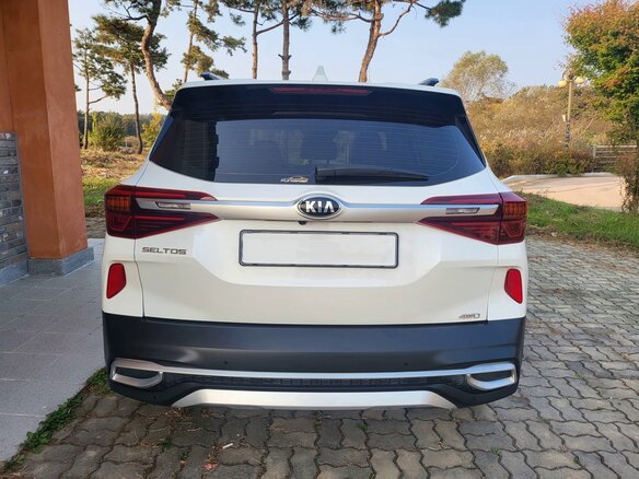 2023 Kia Seltos I, белый, 1853000 рублей - вид 3