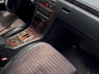 2000 Mercedes-Benz E-Класс 200 II (W210, S210) Рестайлинг, чёрный, 390000 рублей, вид 5