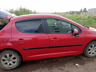 2009 Peugeot 207 I Рестайлинг, красный, 300000 рублей, вид 3