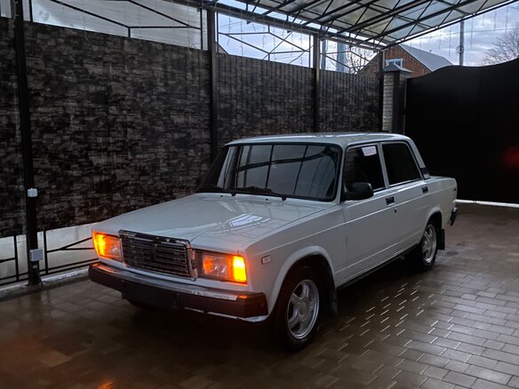 2008 Lada (ВАЗ) 2107, белый, 190000 рублей