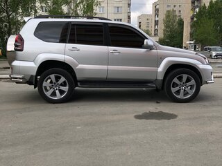 2004 Toyota Land Cruiser Prado 5-speed 120 Series, серебристый, 1750000 рублей, вид 4