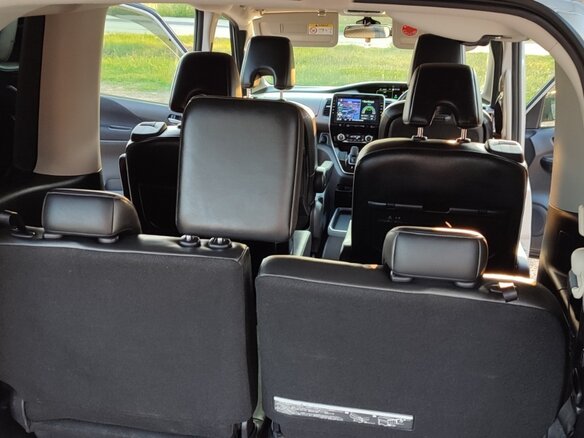 2020 Nissan Serena V (C27) Рестайлинг, серебристый, 2800000 рублей - вид 13