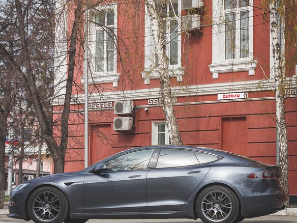2021 Tesla Model S Plaid I Рестайлинг 2, серый, 7999000 рублей - вид 22