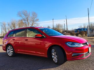 2017 Volkswagen Golf VII Рестайлинг, красный, 1500000 рублей, вид 4