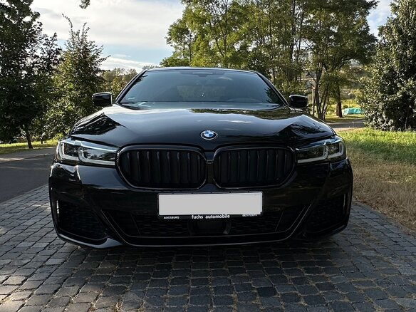 2022 BMW 5 серии 520d xDrive VII (G30/G31/G38) Рестайлинг, чёрный, 3700000 рублей