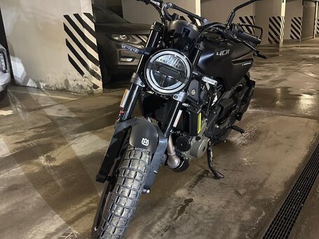 2023 Husqvarna Svartpilen 401, чёрный, 670000 рублей, вид 1