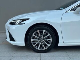 2026 Lexus ES 200 VII Рестайлинг 2, белый, 4980000 рублей, вид 4