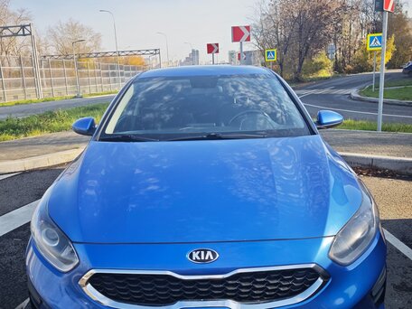 2018 Kia Ceed III, синий, 1510000 рублей, вид 2