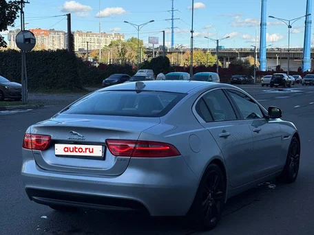 2016 Jaguar XE EcoBoost I, серебристый, 1799000 рублей, вид 3