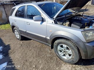 2005 Kia Sorento 5-speed I, серебристый, 799000 рублей, вид 2