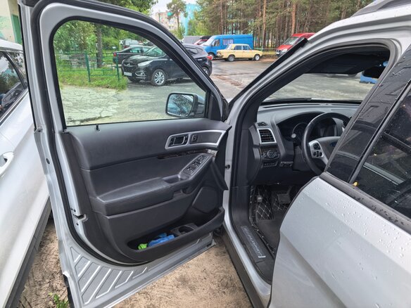 2012 Ford Explorer V, серый, 1920000 рублей - вид 10