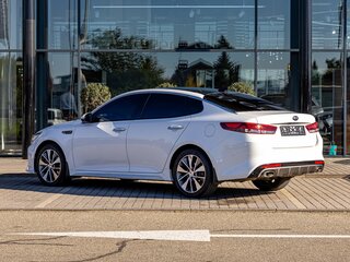 2017 Kia Optima IV, белый, 1695000 рублей, вид 4