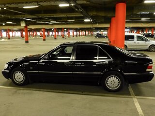 1995 Mercedes-Benz S-Класс 320 Long III (W140) Рестайлинг, чёрный, 2990000 рублей, вид 3