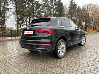 2021 Audi Q3 45 TFSI II (F3), чёрный, 4400000 рублей, вид 5